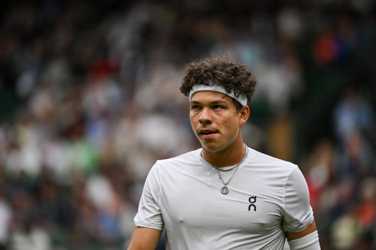 Photo by Daniel Kopatsch/Getty Images