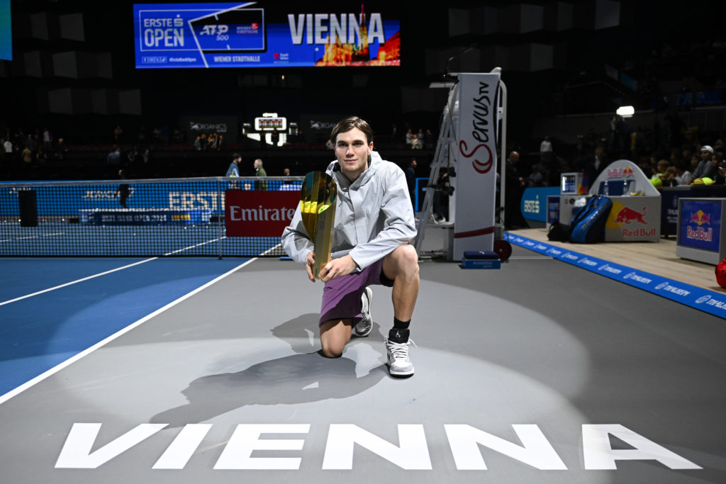 Jack Draper celebrates winning the Erste Bank Open 2024 - Day 7: Final