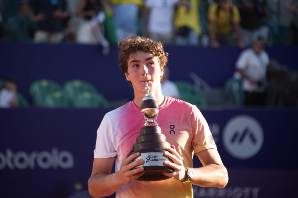 Joao Fonseca receives his trophy after becoming Champion of the Argentina Open in Buenos Aires, Argentina.