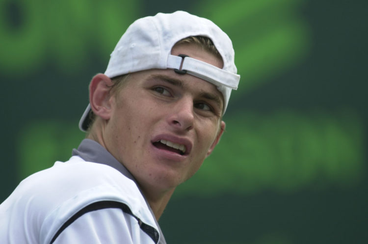 28 Mar 2001:  Andy Roddick cools down between games against Lleyton Hewitt of Australia during the quarterfinals of the Ericsson Open at the Tennis...
