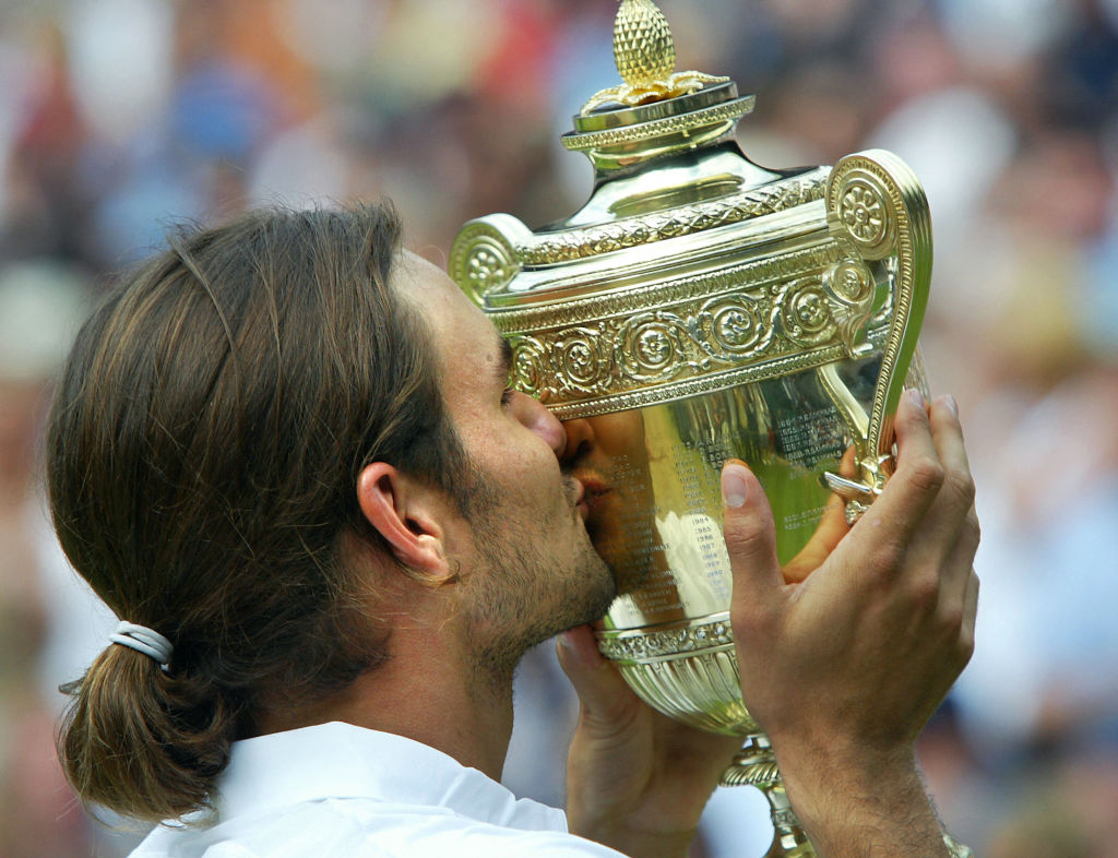 TOPSHOT-TEN-WIMBLEDON-FEDERER-TROPHY 3