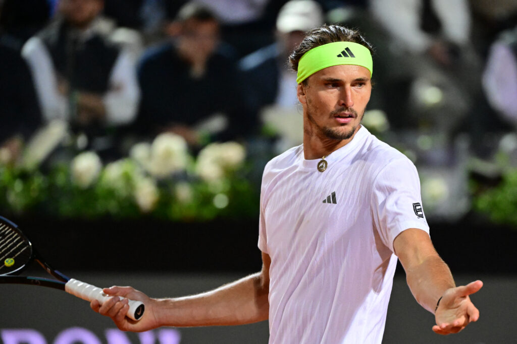 Alexander Zverev showing his frustration during defeat to Lorenzo Musetti in Rome
