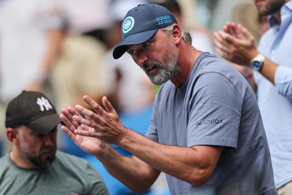 Goran Ivanisevic applauds Elena Rybakina at the 2025 Australian Open