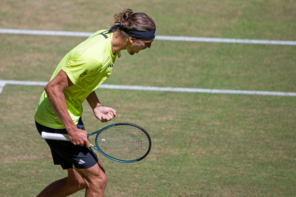 Alexander Zverev celebrating a point at the Halle Open.
