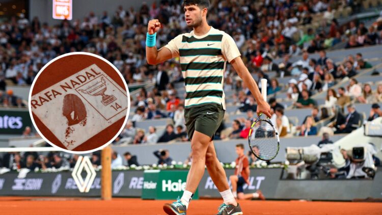 Carlos Alcaraz took a picture of Rafael Nadal's plaque at the French Open