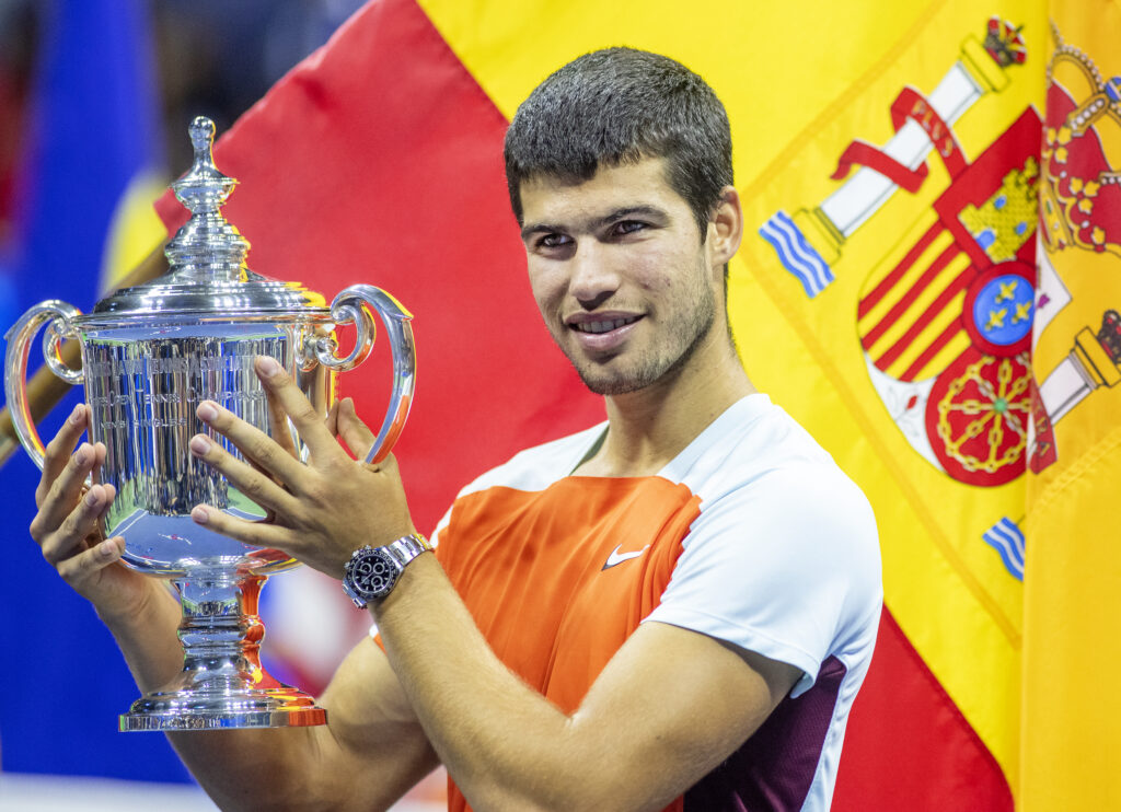 Carlos Alcaraz with the 2022 US Open title.