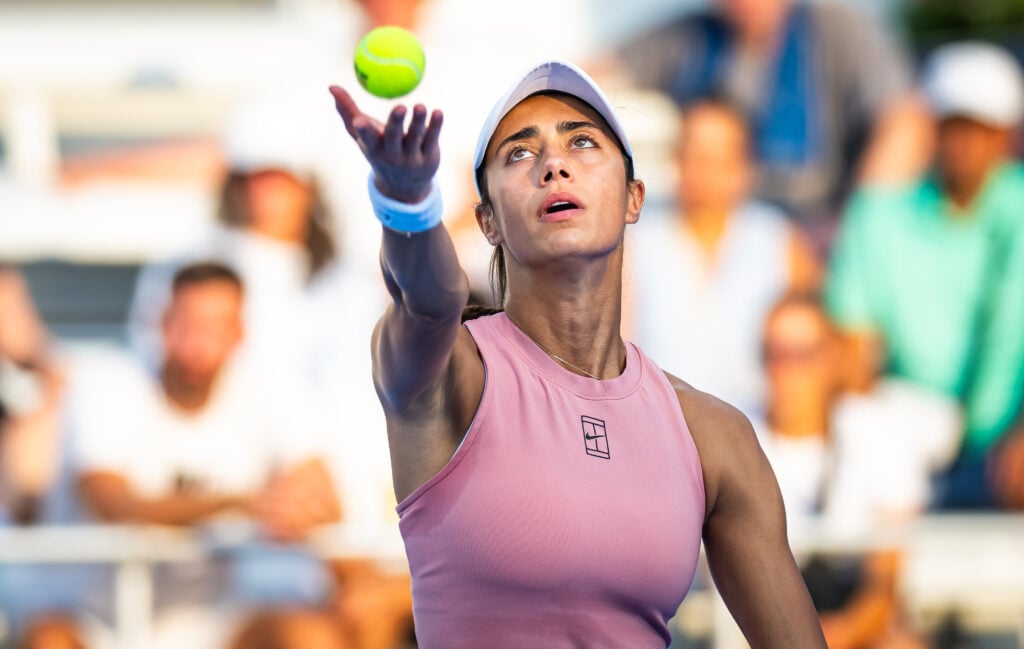 Olga Danilovic serving against Katie Boulter at the 2025 Cincinnati Open