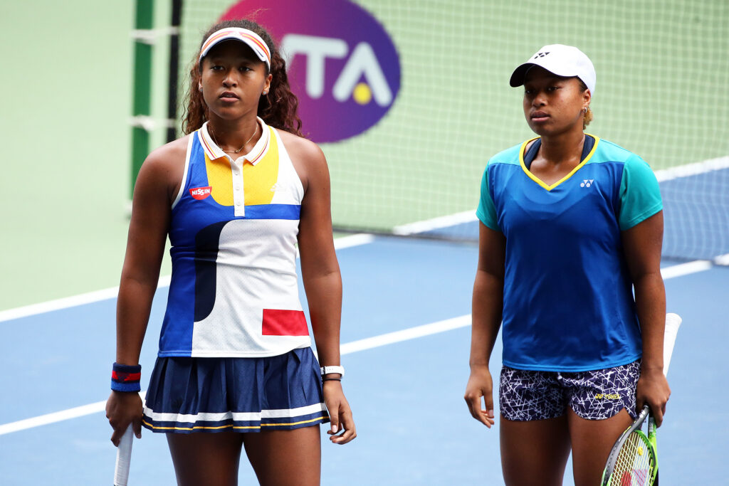 Mari Osaka and Naomi Osaka playing doubles together at the 2017 Pan Pacific Open