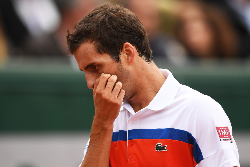 Albert Ramos Vinolas reacts during his defeat to Stan Wawrinka at the 2016 French Open