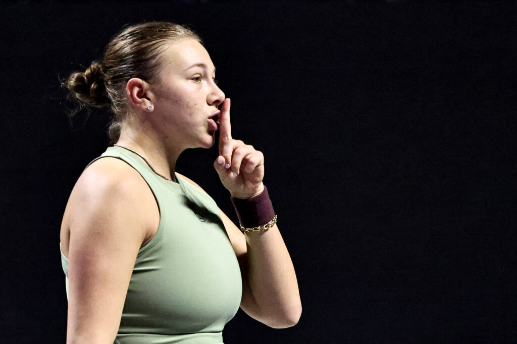 Amanda Anisimova reacts at the WTA Finals.