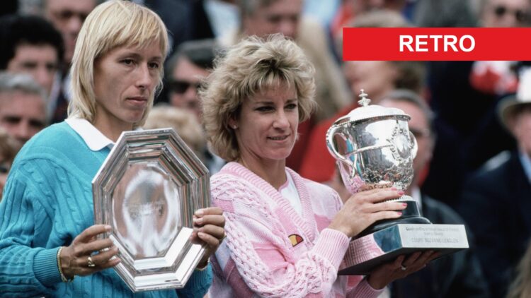 Image of Martina Navratilova and Chris Evert posing with their trophies after the 1986 French Open final