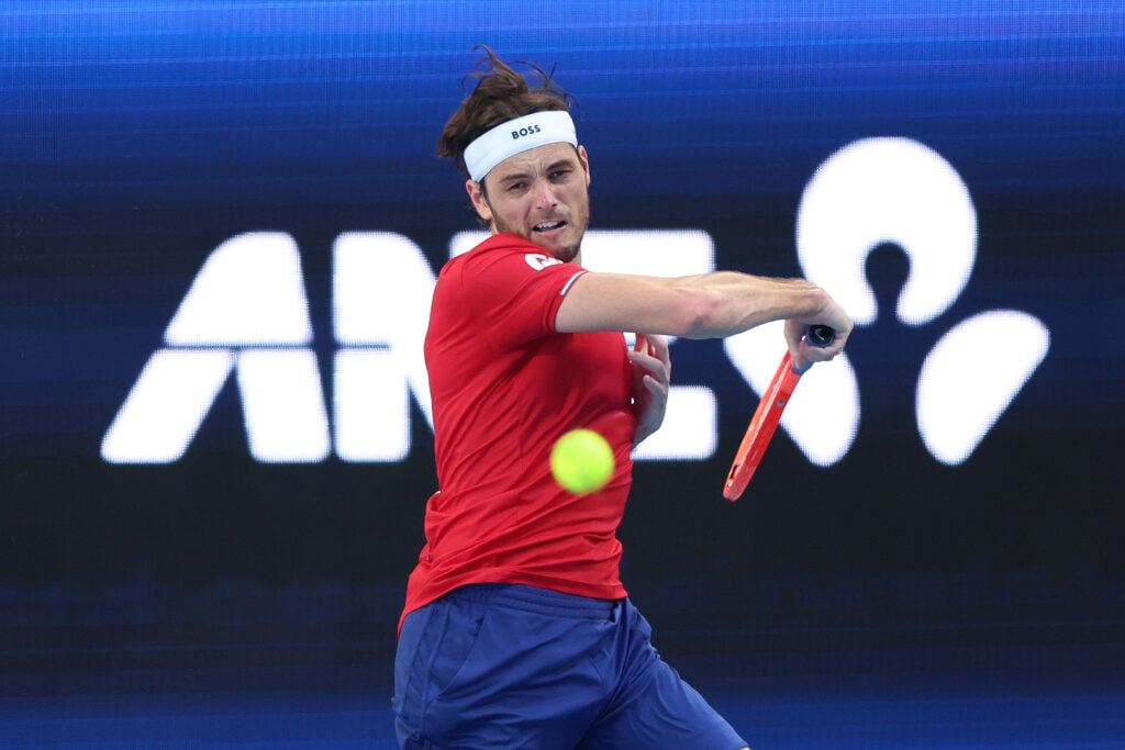 Taylor Fritz hits a forehand against Jaume Munar at the 2026 United Cup