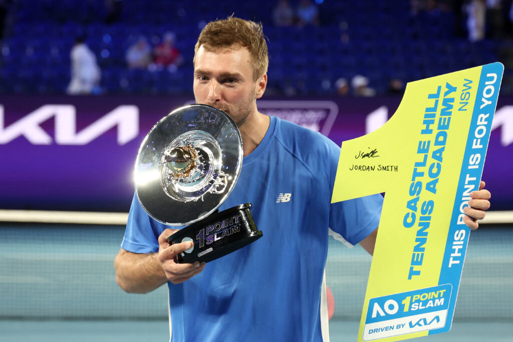 Jordan Smith celebrates after winning million at the 'One Point Slam'