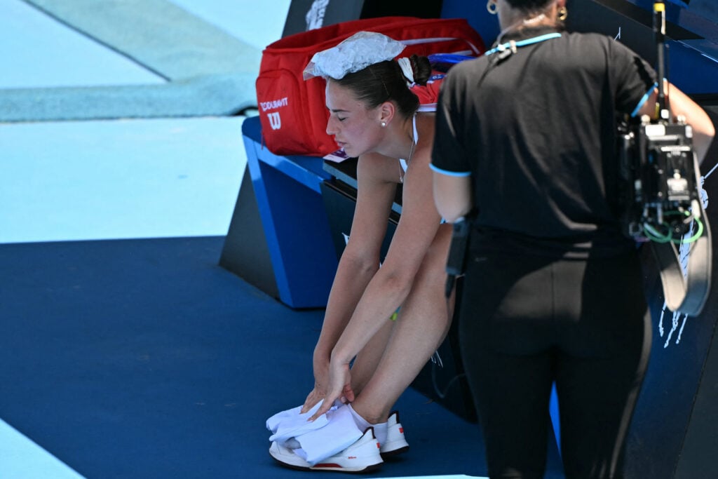 Marta Kostyuk cools down at the 2026 Australian Open