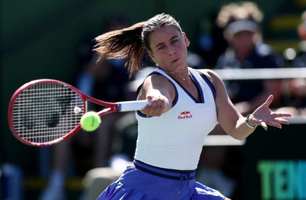 Emma Navarro plays a forehand against Sonay Kartal at Indian Wells in 2026.