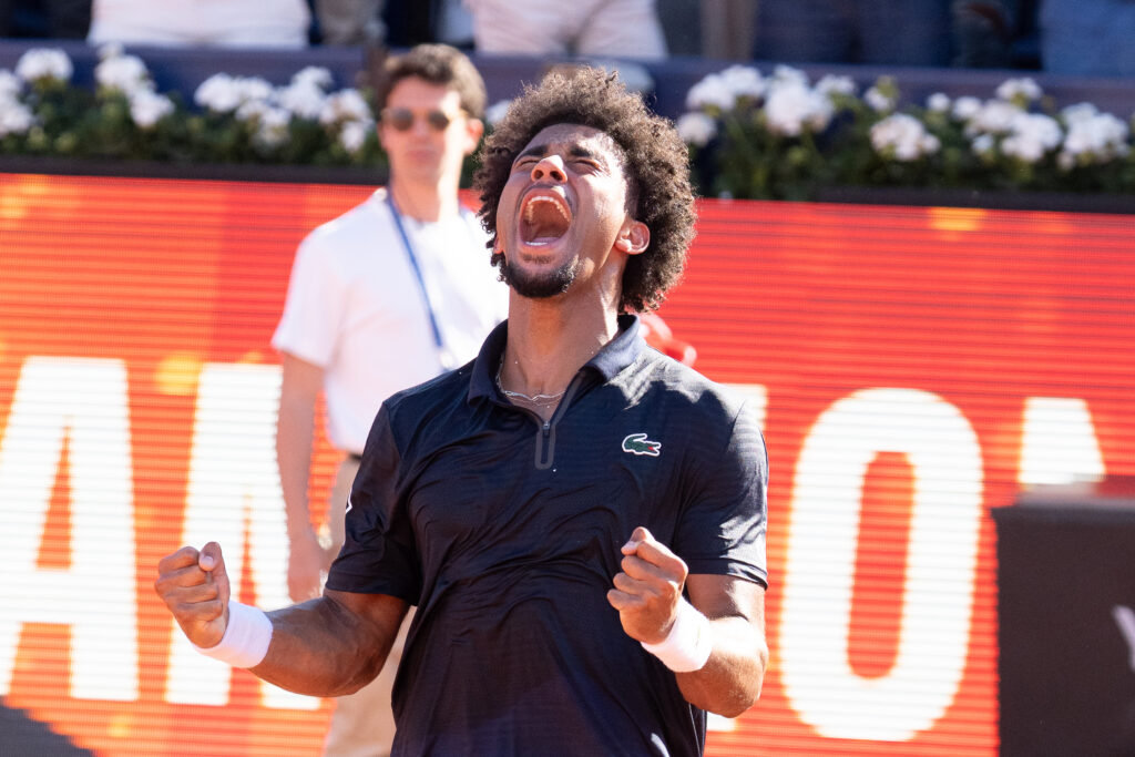 Arthur Fils celebrates after beating Andrey Rublev in the 2026 Barcelona Open final.