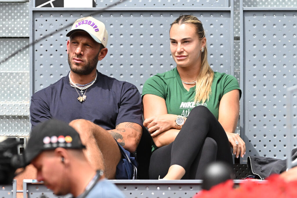 Aryna Sabalenka watching Paula Badosa play at the 2026 Madrid Open.