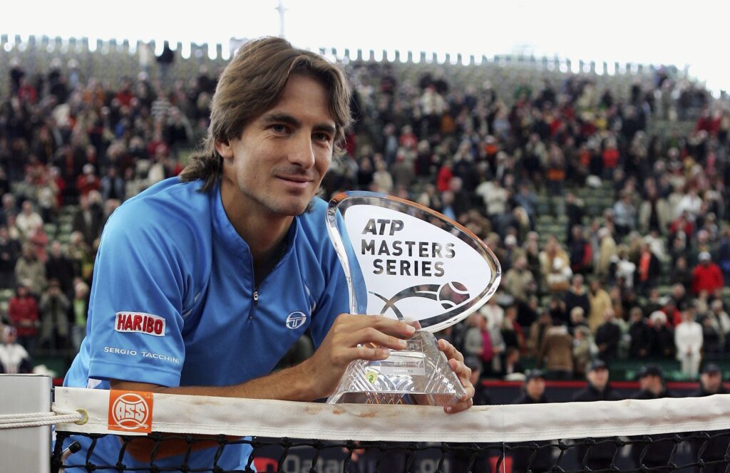Tommy Robredo celebrates after winning the 2008 Hamburg Masters
