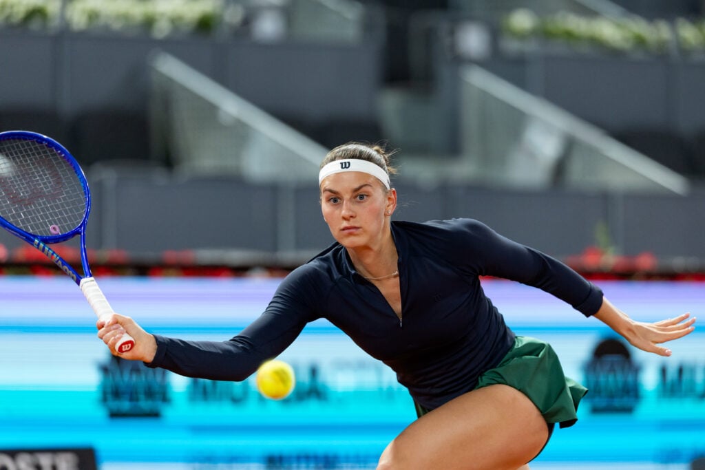 Marta Kostyuk in action.